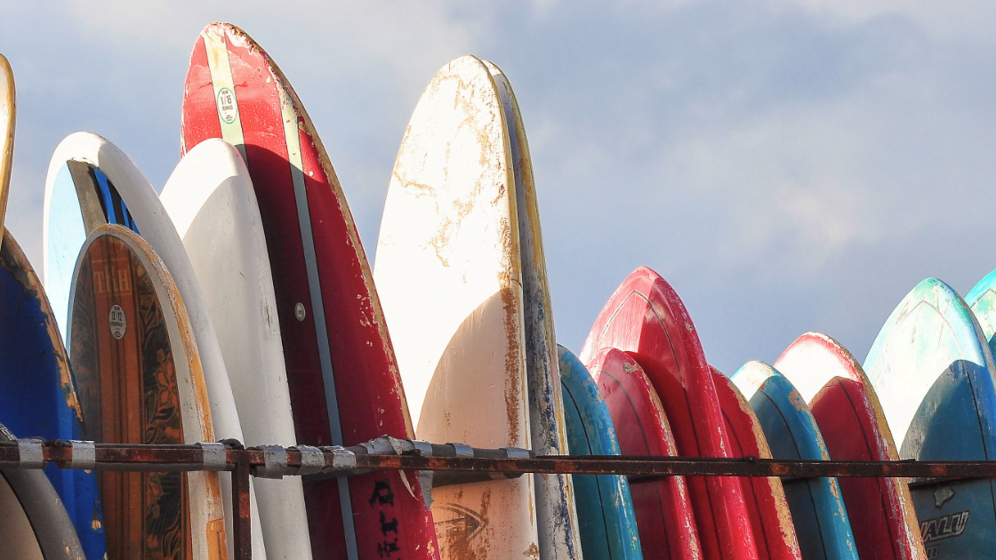 Tipi di shape e tavola da surf: un viaggio tra le surfboard