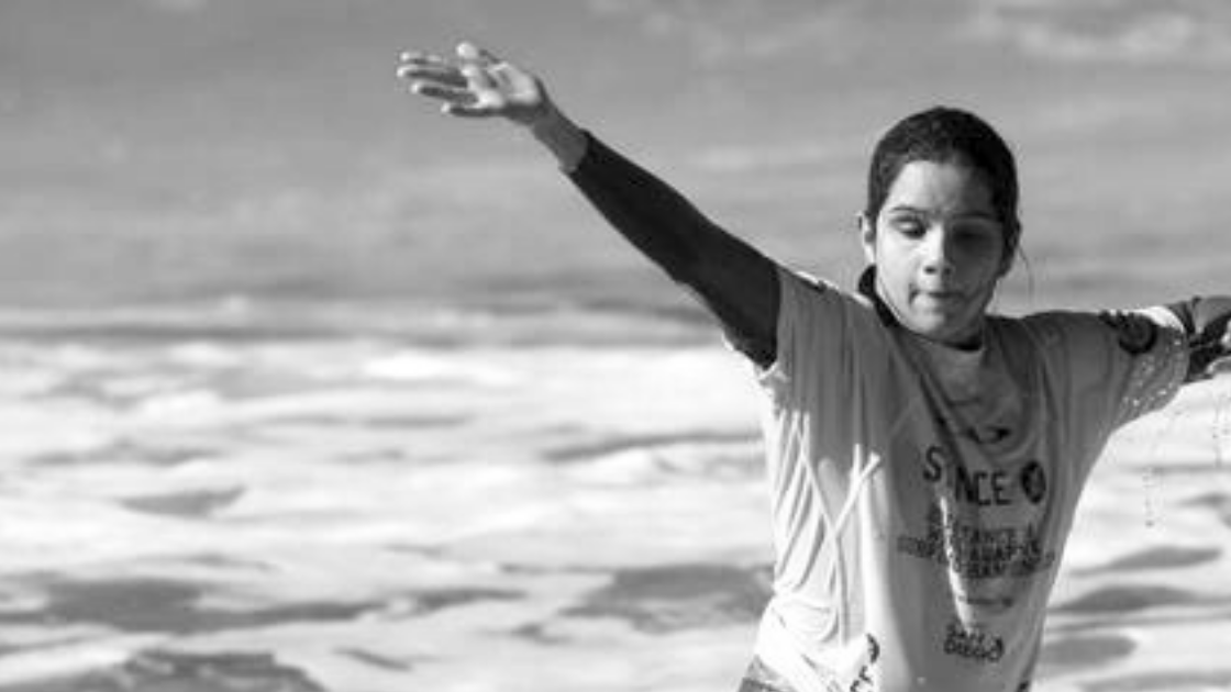 MARTA JOAO PACO LA GIOVANE PROMESSA DI ADAPTIVE SURF