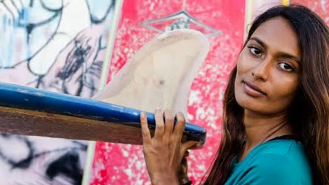 LA STORIA DI ISHITA MALAVIYA LA PRIMA SURFISTA PROFESSIONISTA INDIANA