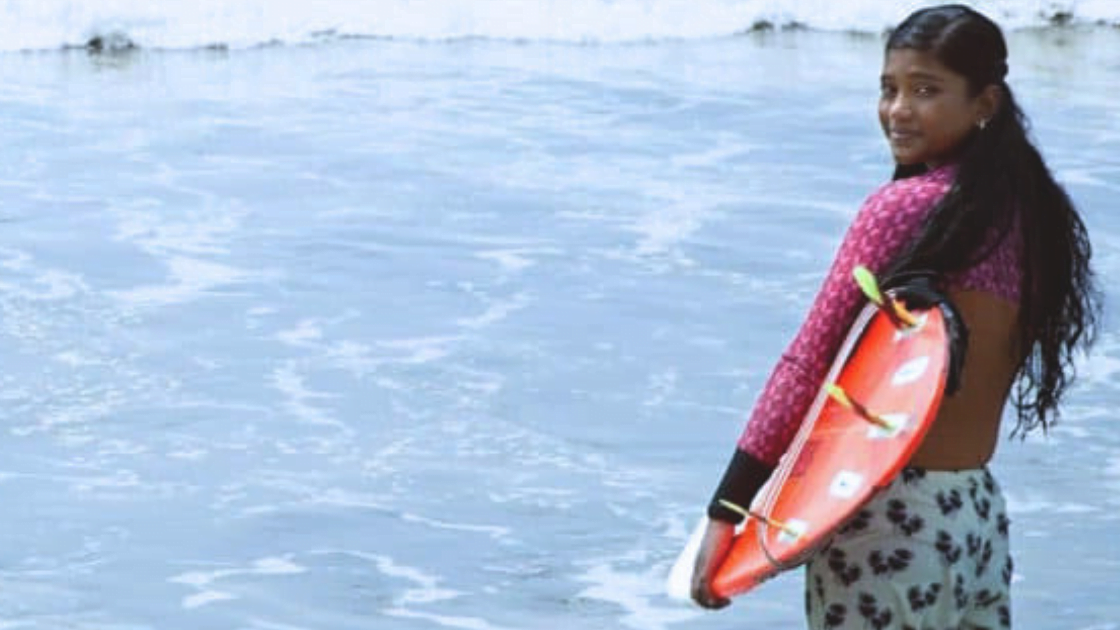 LE GIOVANI SURFISTE DEL BANGLADESH